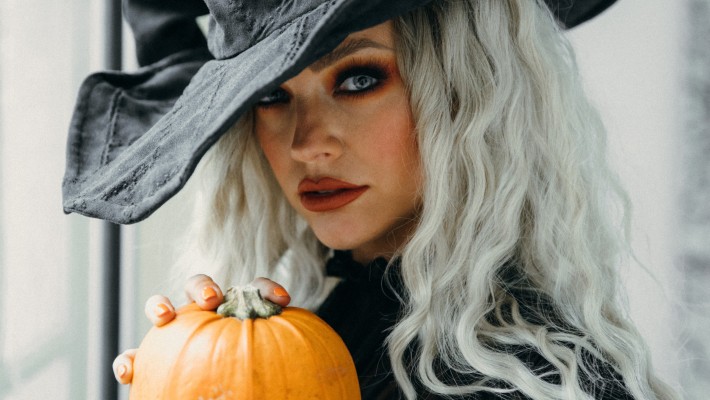 Anche il porno subisce il fascino di Halloween